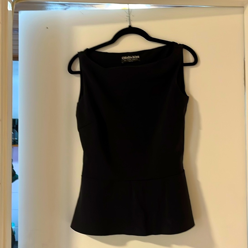 Beautiful wrinkle free Chiara Boni top